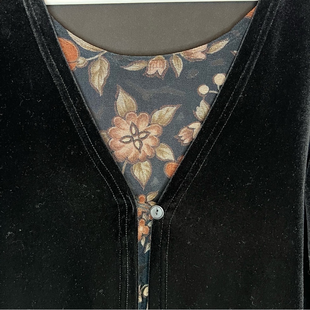Vintage Black Velvet Floral Lined One Button Pullover Blouse Sz M Mature Flowy - Picture 2 of 9